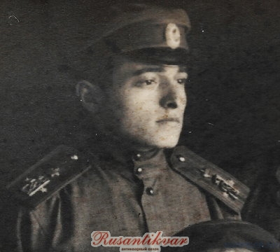 Алексеевец погоны.jpg