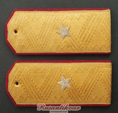 погоны-генерал-майора-тех-войск-аверс-.jpg (5.23 МБ) 3648 просмотров погоны-генерал-майора-тех-войск-аверс-.jpg