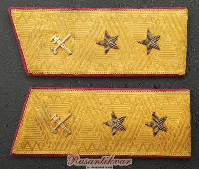 погоны-ген-лейт-техслуж-55-г-аверс-.jpg (5.85 МБ) 3626 просмотров погоны-ген-лейт-техслуж-55-г-аверс-.jpg