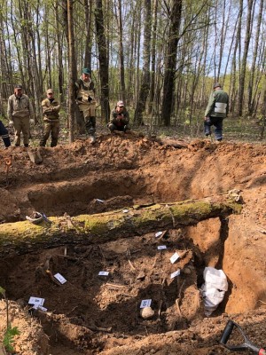 Санитарное захоронение 415-й сд в районе урочища Гладкое..jpg