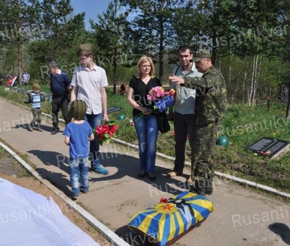 1. Торжественное захоронение Никитина Б.Ф. на воинском мемориале в Ленинградкой области.jpg