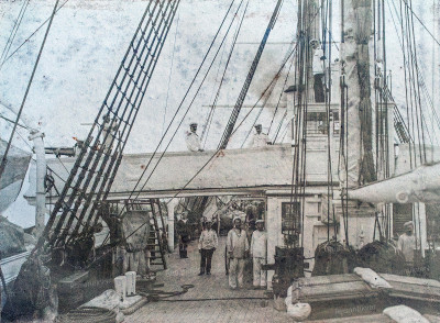 Page_005_ph01.jpg