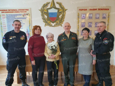 4.В военном комиссариате Таганрога произошла торжественная передача награды дочери П.В. Пишванова.jpg