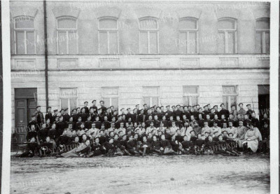 Виленское ву выпуск 1905.jpg