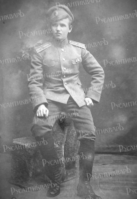 243-го пехотного Холмского (или запасного) полка прапорщик со знаком КВУ.jpg