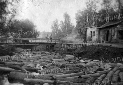 Сплав леса на Ушаковке у водокачки.jpg