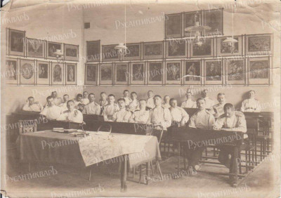 Юнкера на классных занятиях, июль 1914г.jpg