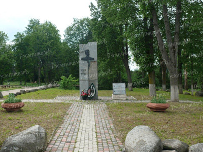 Памятник в честь П. П. Калитина в Холме.jpg