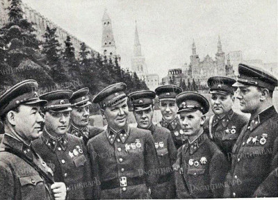 Слушатели академии Генерального штаба РККА. Красная площадь, 1940 год..jpg