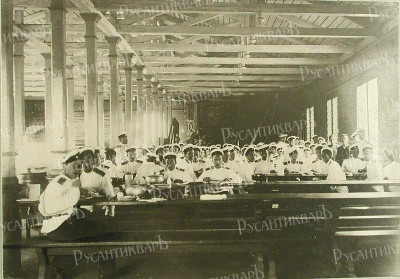 Юнкера Константиновского артиллерийского училища в летних лагерях..jpg