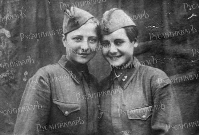 Боевые подруги. 234-я рота стрелковой дивизии..jpg
