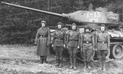 Танкисты 63-й гвардейской Челябинской танковой бригады. 1944–1945 годы..jpg