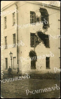 Здание Владимирского Военного училища после обстрела.jpg