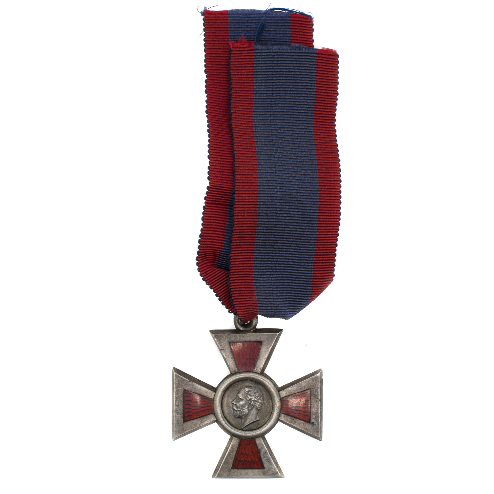 Великобритания. Знак члена Королевского Красного Креста 2 степени c портретом Короля Георга V.