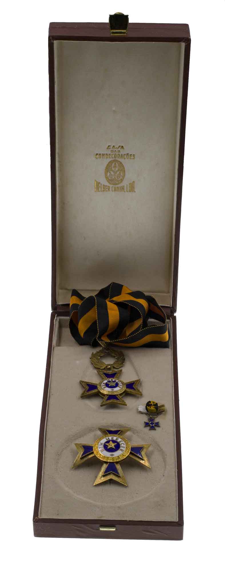 Португалия. Орден "Заслуг", 2 степень. В наградном футляре.