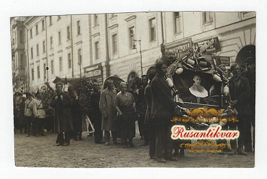 Ф. Дзержинский (фрагмент групповой фотографии).; Похороны Ф. Дзержинского.
