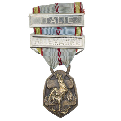 Франция. Медаль в память войны 1939-1945 гг. с планками "ITALIE" и "ALLEMAGNE"