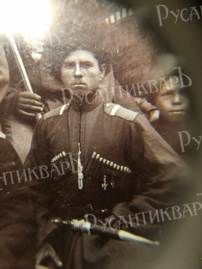 Комплект из трех двухсторонних фотографий из альбома с изображением Колюбакина А.М. с казаками 