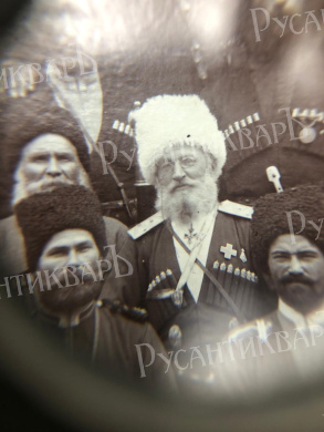 Комплект из трех двухсторонних фотографий из альбома с изображением Колюбакина А.М. с казаками 