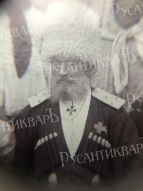 Комплект из трех двухсторонних фотографий из альбома с изображением Колюбакина А.М. с казаками 