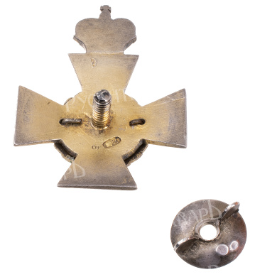 Знак об окончании Константиновского артиллерийского училища в Санкт-Петербурге.