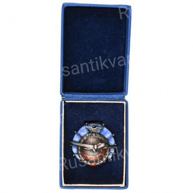 Знак "ГВФ 300 млн.км.налета" в наградной коробке