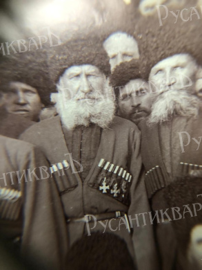 Комплект из трех двухсторонних фотографий из альбома с изображением Колюбакина А.М. с казаками 