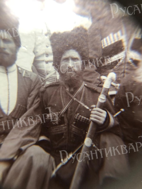 Комплект из трех двухсторонних фотографий из альбома с изображением Колюбакина А.М. с казаками 
