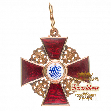 Знак ордена Св. Анны 3-й степени в оригинальной коробке. 1882 - 1898 гг. Золото. Капитульный.