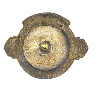 Знак "Отличник социалистического соревнования НКСМ СССР" № 4.142.  II тип. АРТИКУЛ П7-6