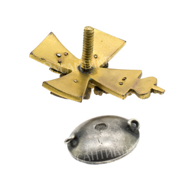 Знак для окончивших Полоцкий кадетский корпус.