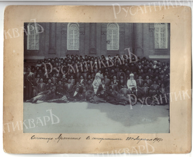 Комплект из трех двухсторонних фотографий из альбома с изображением Колюбакина А.М. с казаками 